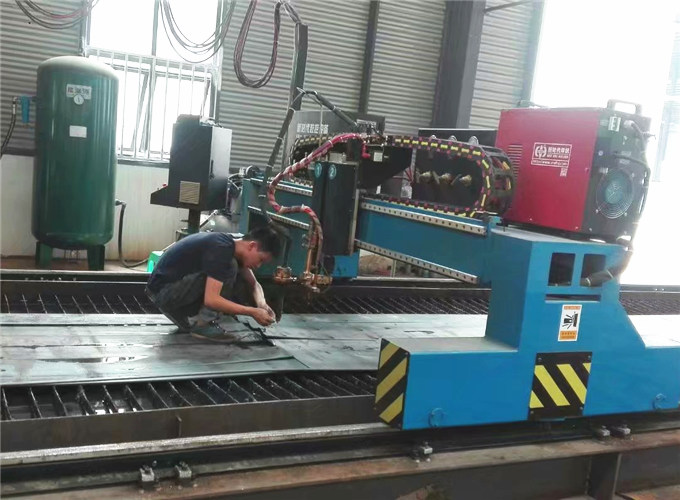 闆材火焰切割設備