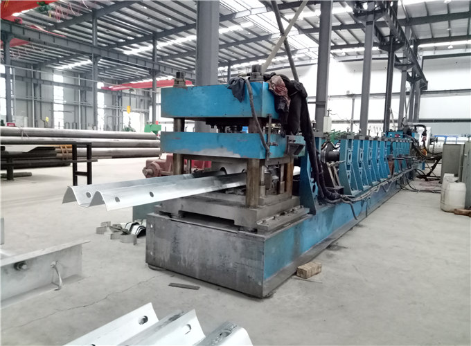 成都波形護欄廠家