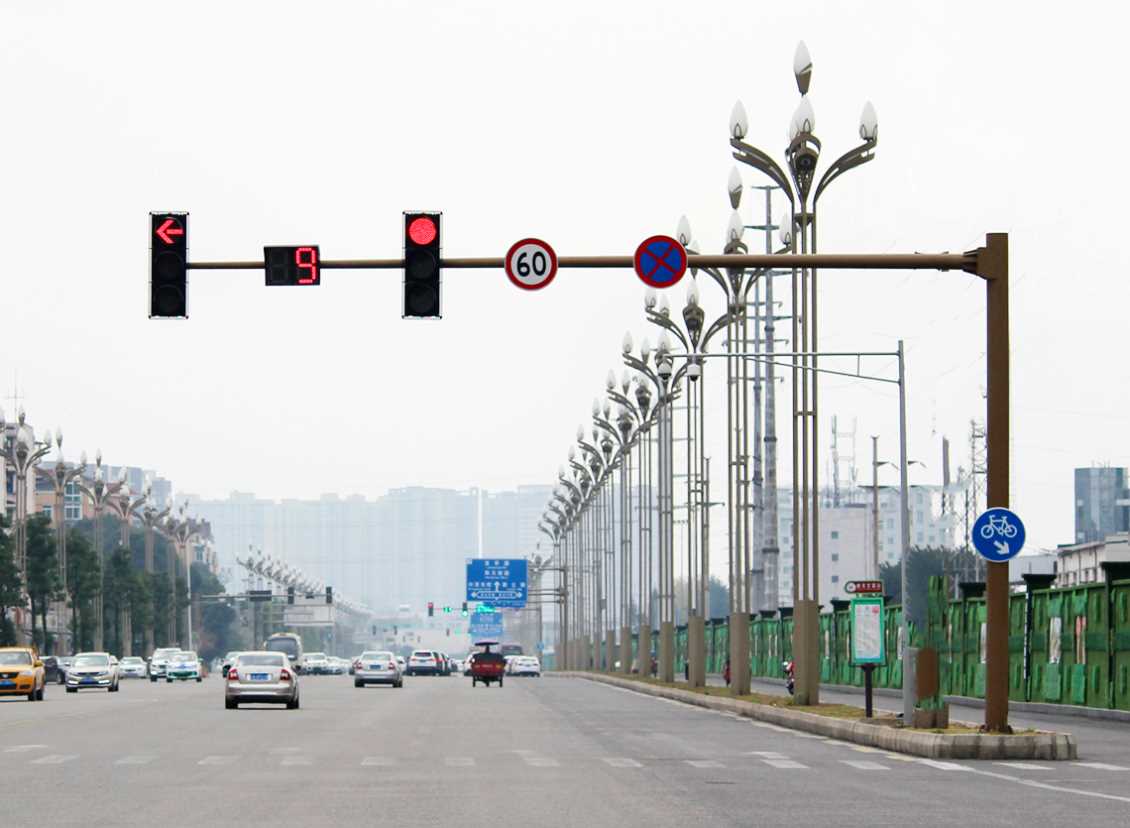 交通信号燈及杆件（單懸臂式）