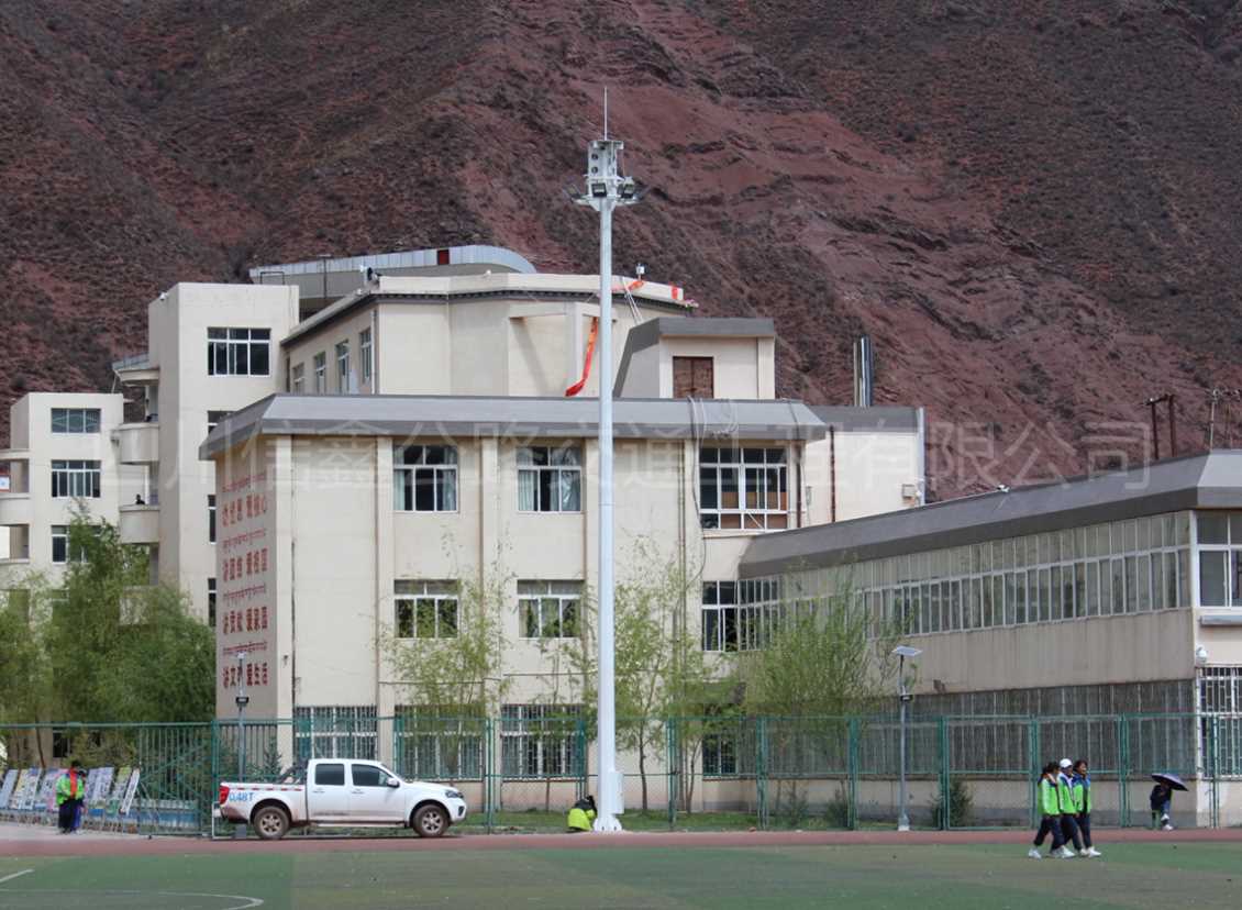 球場中杆燈（電動升降款）