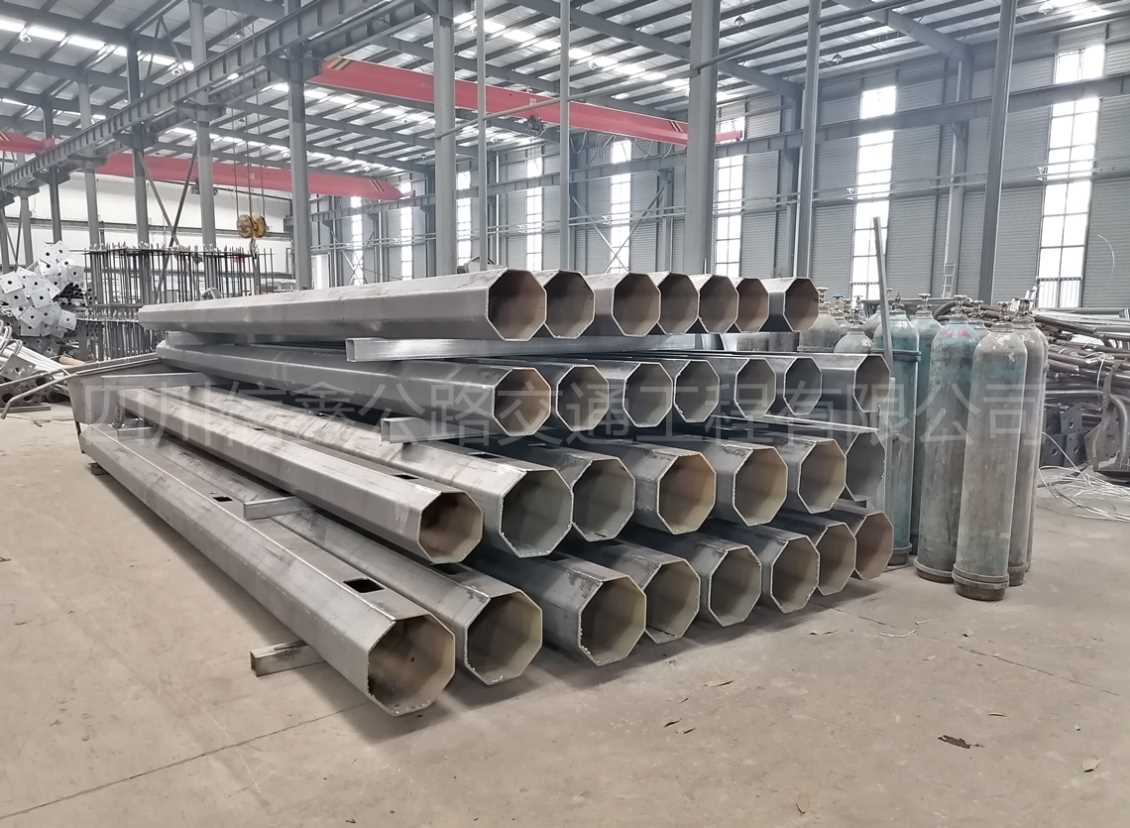 綜合杆主杆（八棱杆）